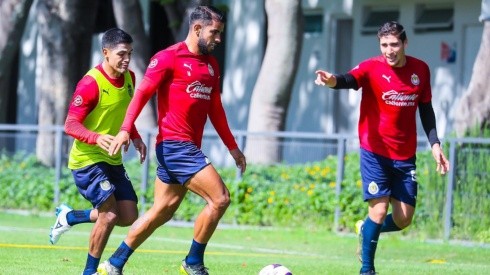 Chivas sigue con su preparación para el Apertura 2021.