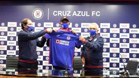 Juan Reynoso fue presentado como DT de Cruz Azul el 7 de enero del 2021.