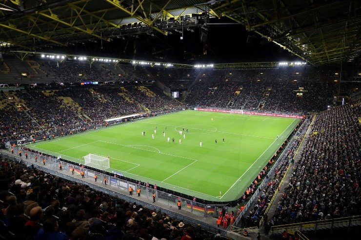 El Signan Iduna Park es uno de los estadios más vibrantes de Europa (Fuente: Getty Images)