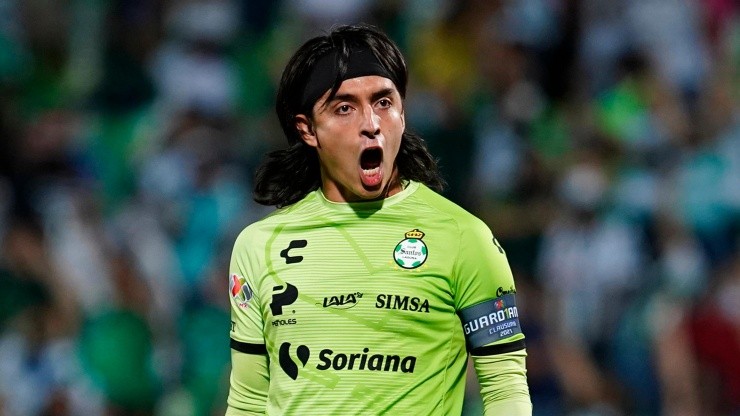 Carlos Acevedo, portero de Santos Laguna.