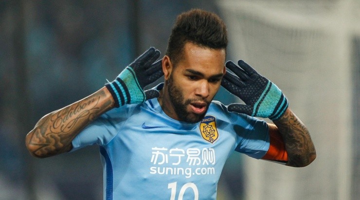 Souza dá boas-vindas a Alex Teixeira no Besiktas-TUR