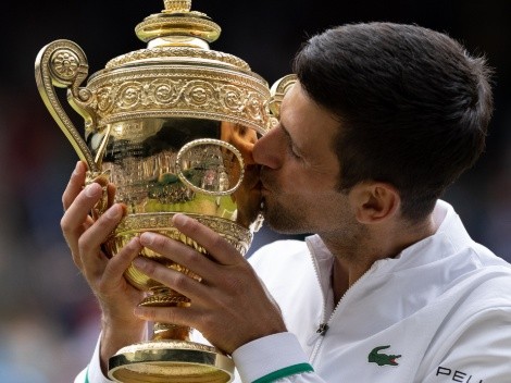 Djokovic gana Wimbledon y empata a Federer y Nadal en Grand Slams