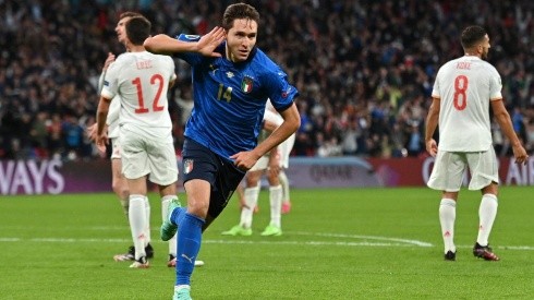 Federico Chiesa celebrando un gol en la Eurocopa.