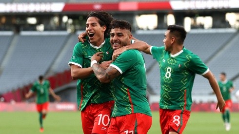 Alexis Vega fue el autor del primer gol de México ante Francia en Tokio 2020.