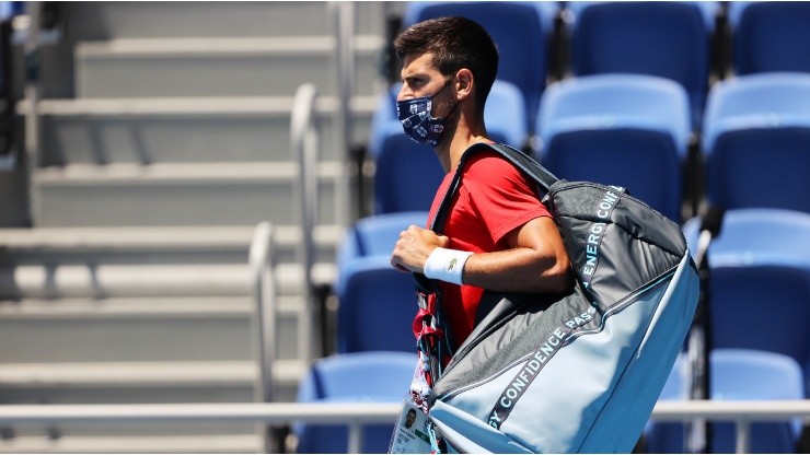 Novak Djokovic pasa el debut en Tokio 2020 sin problemas.