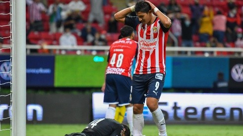 Zaldívar marcó el único gol de Chivas.