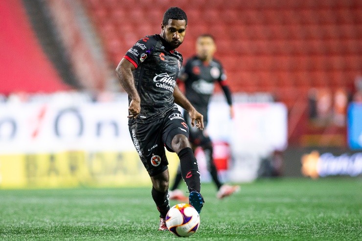 Brayan Angulo en Xolos vs. Tigres