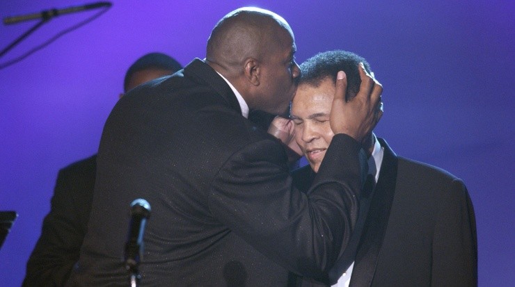 Magic Johnson y Muhammad Ali (Foto: Getty Images)