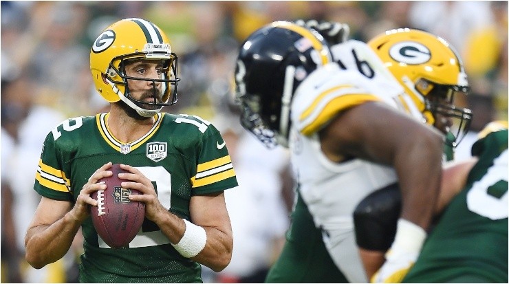 Aaron Rodgers vs. the Steelers. (Getty)