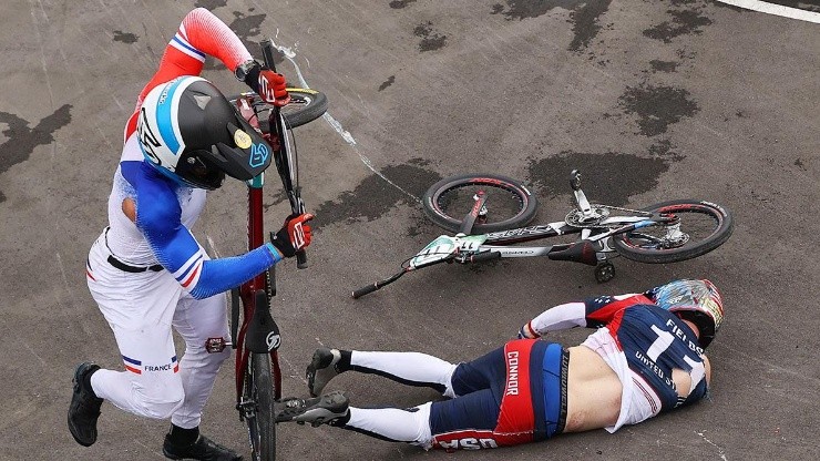 Accidente en semis del BMX Olímpico.