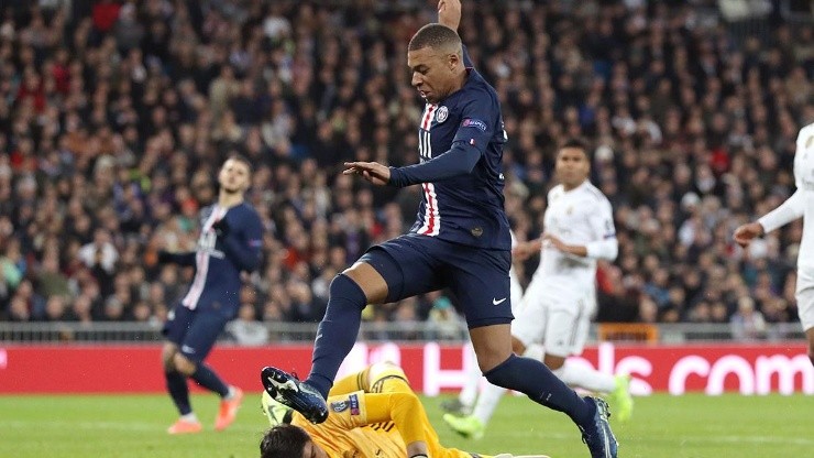 Mbappé en acción de juego con PSG ante Real Madrid.