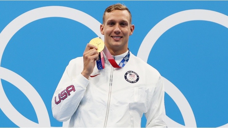 Caeleb Dressel, al ganar una nueva medalla de oro en Tokio 2020.