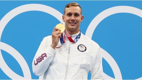 Caeleb Dressel, al ganar una nueva medalla de oro en Tokio 2020.