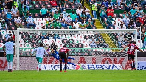 Iván Vázquez Mellado le atajó el penalti a Matías Barbona.