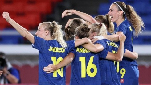 Jugadores de Suecia festejan su tanto ante Australia.
