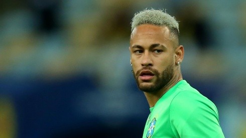 Neymar é visto com novo "affair" em Ibiza e internet vai à loucura com semelhança com a ex Bruna Marquezine. (Foto: Getty Images)