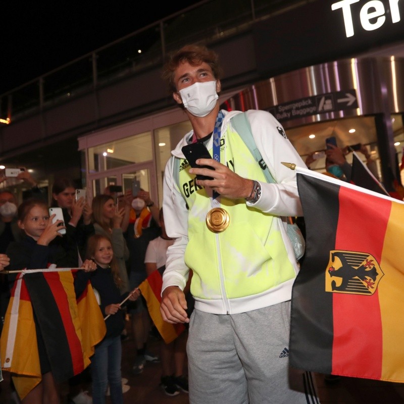 Gran recibimiento para Alexander Zverev: "La medalla de oro no es para mí, sino para Alemania"