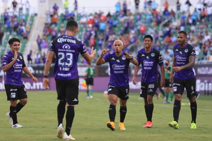 Camilo Sanvezzo en Mazatlán