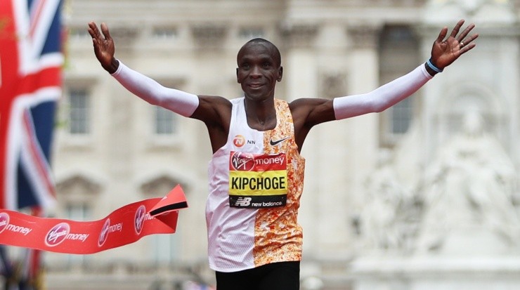 Eliud Kipchoge winning the London Marathon in 2019. (Getty)