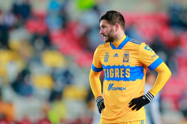 Ya estaría lista la estatua de Gignac.