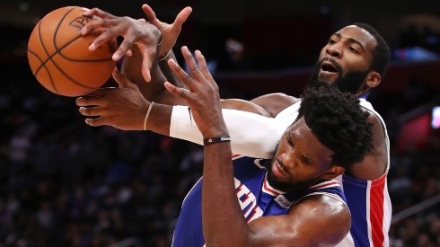 Drummond y Embiid han tenido uno que otro encontronazo (Getty Images)