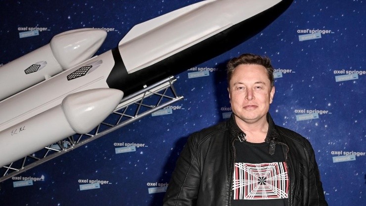 Documental de Netflix sobre SpaceX y su primer vuelo tripulado por civiles. 