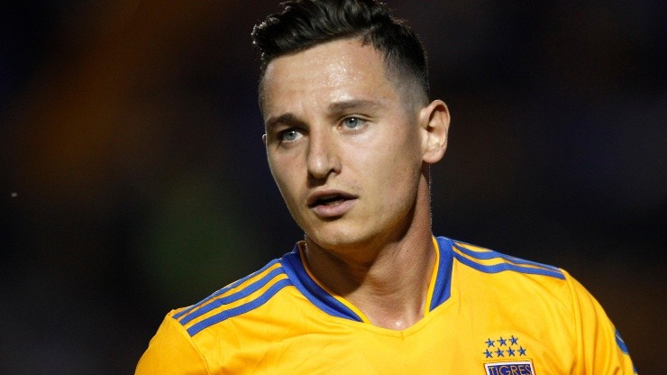 Thauvin se fue expulsado en Tigres.