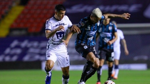 Pumas UNAM en un partido ante el Querétaro en el Guardianes 2021