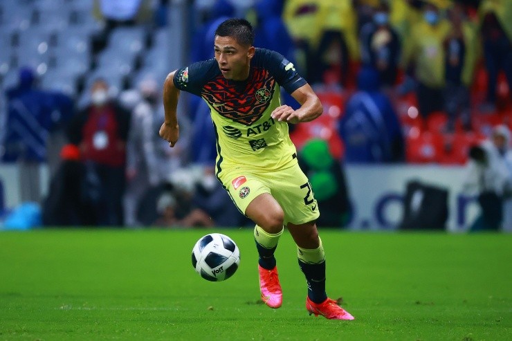 Salvador Reyes en América