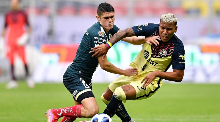 Reyes y una acción que abrió el partido.(Imago 7)