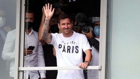 Momento de locura total: las primeras imágenes de Messi en París