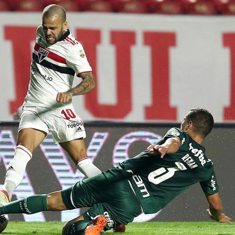 Dani Alves jugó con Sao Paulo, tres días después de ganar el oro olímpico