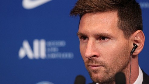 Com camisa "ofendendo" Messi, torcedor do Olympique quebra TVs em protesto à contratação do PSG