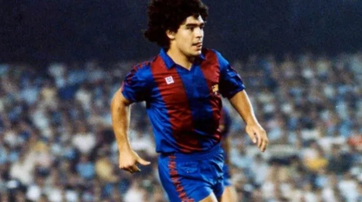 Diego Maradona in action with Barcelona. (fcbarcelona.es)