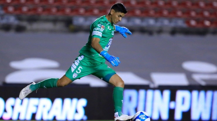 Ustari le cedió un gol a Rayados. (Imago 7)