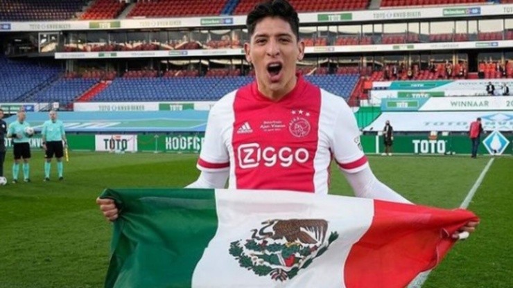 Édson Álvarez se queda en Ajax. Getty.