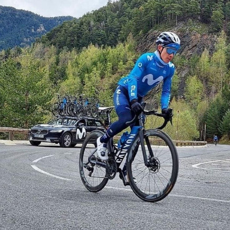 Movistar da reporte médico tras la terrible caída de 'Superman' en La Vuelta