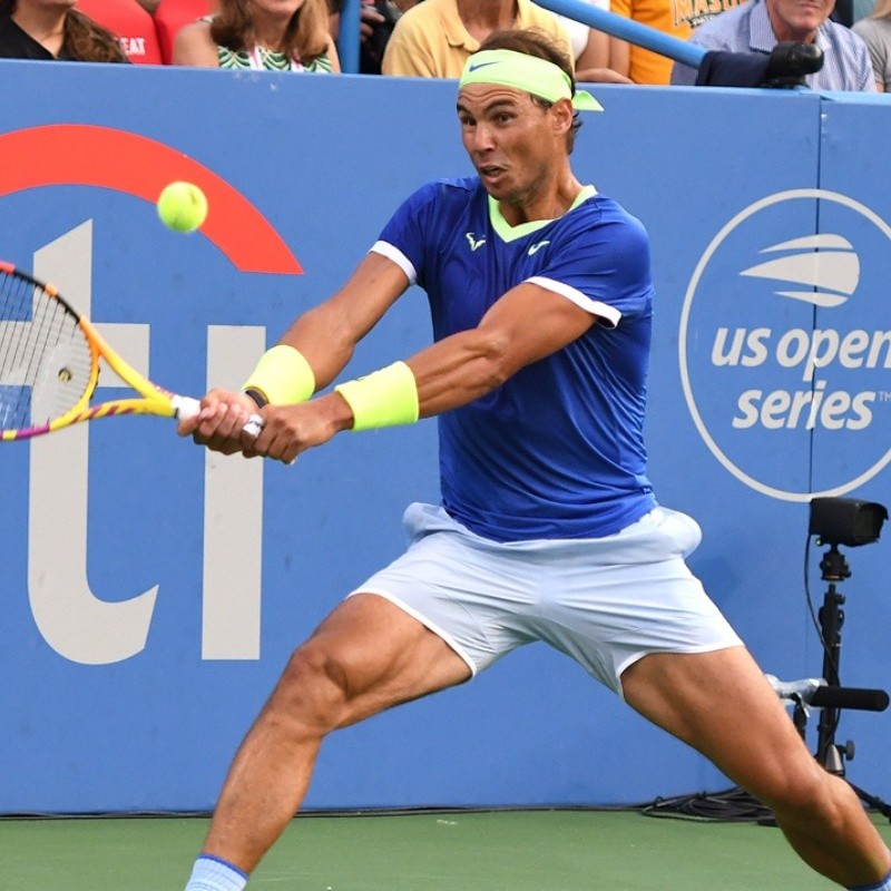 Rafael Nadal sente falta de jogar tênis, mas prefere esperar a