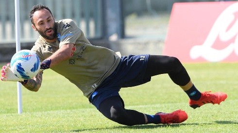El futuro de David Ospina en el Napoli comenzó a complicarse con la renovación de Alex Meret.
