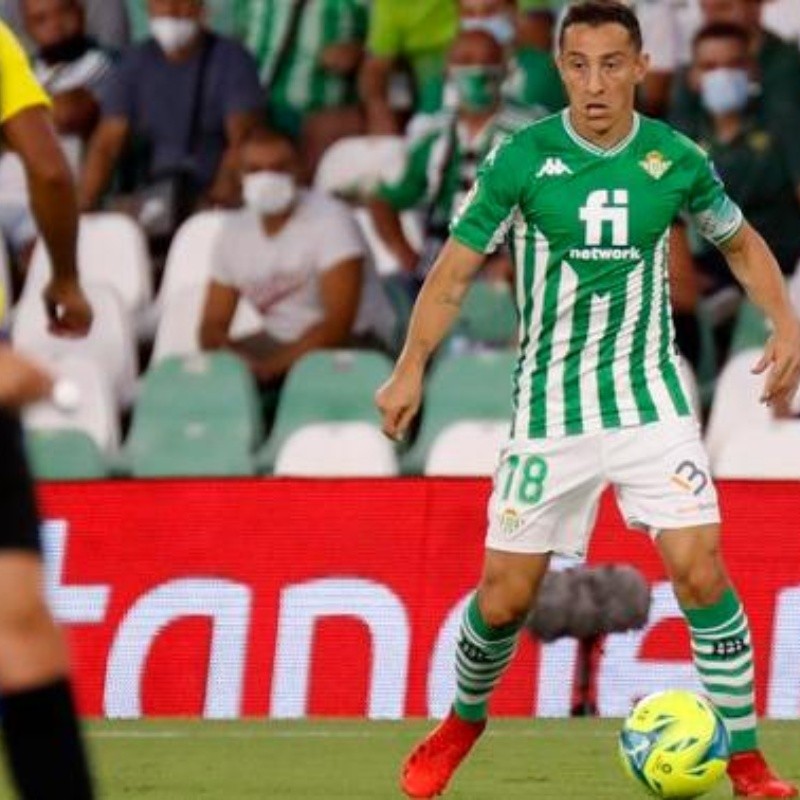 Betis y Andrés Guardado rescataron el empate en casa ante el Cádiz