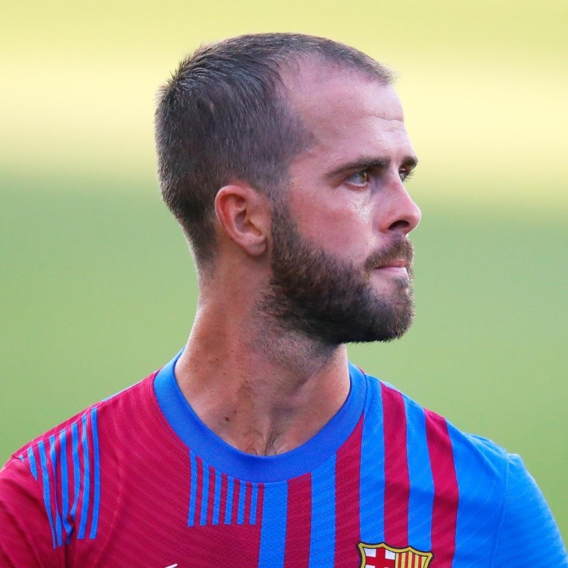 Pjanic suma posibles destinos en la Serie A