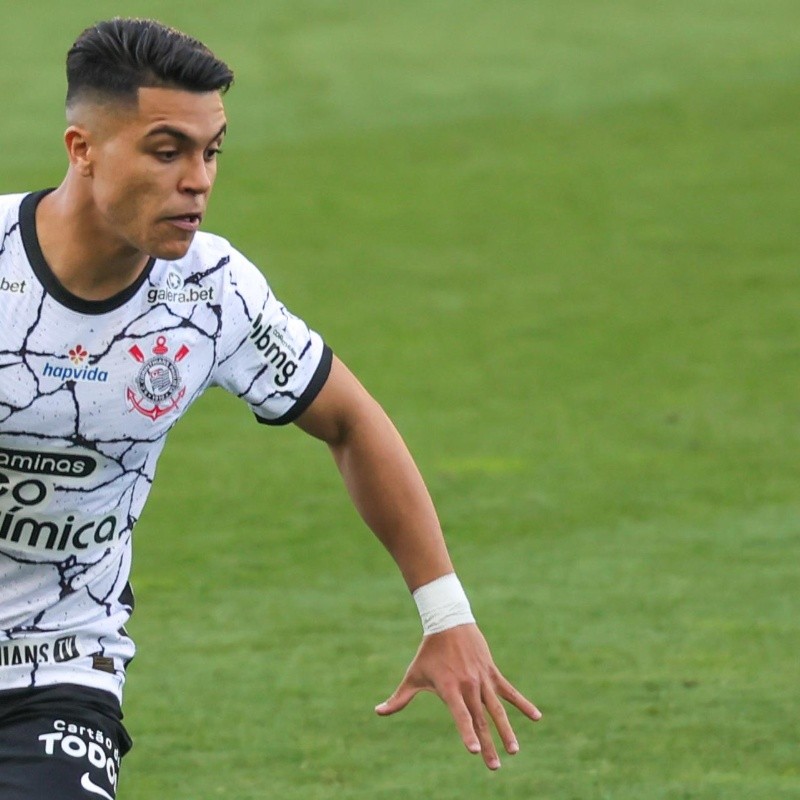 Roni comemora bom momento do Corinthians e vê equipe brigando por coisas grandes no Brasileirão