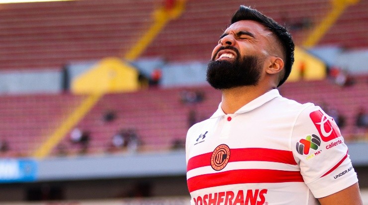 Canelo erró un gol imposible. (Imago 7)