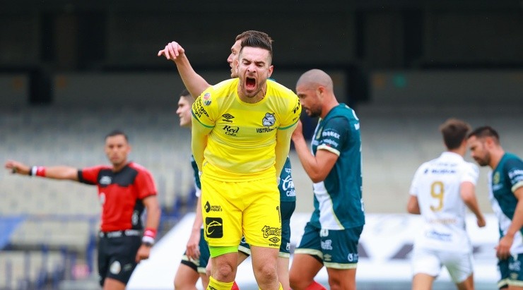 Antony Silva y una fecha para saltar rápido. (Imago 7)