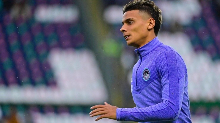 Ríos y una patada para no jugar más. (Imago 7)