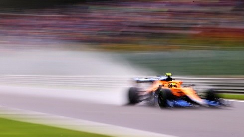 Na abertura do Q3, Lando Norris, da McLaren bateu forte e deixou a classificação