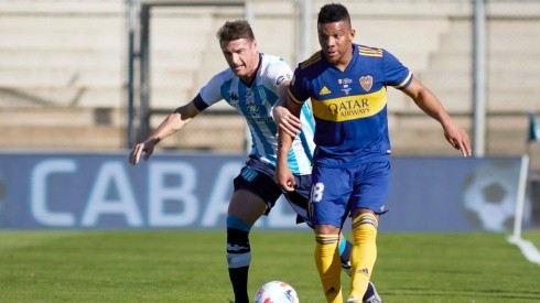 Ivan Pillud of Racing Club (left) tries to stop Frank Fabra of Boca Juniors (right) (Getty)
