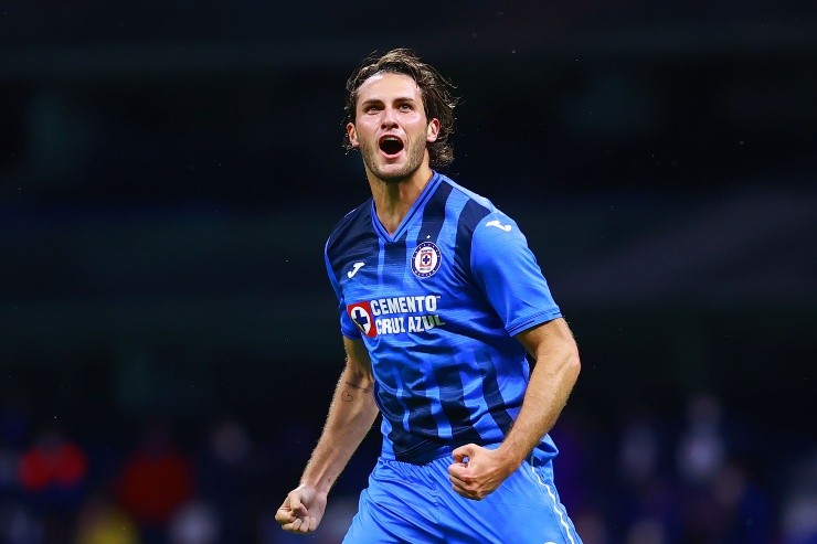 Santiago Giménez en Cruz Azul