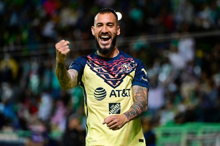Emanuel Aguilera en América