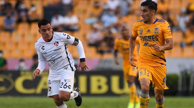 Rocha ‘ayudó’ a los Tigres con una mano. (Imago 7)